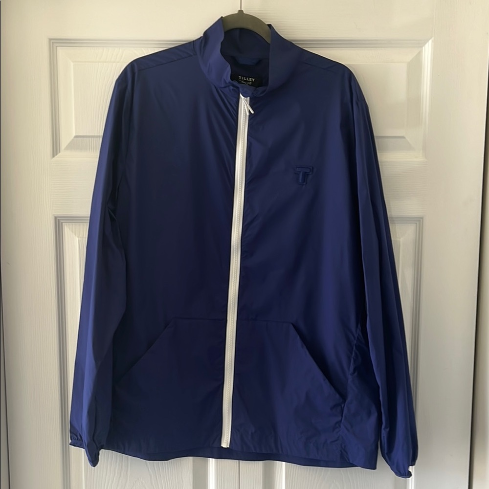 ✨NWT✨ Tilley windbreaker